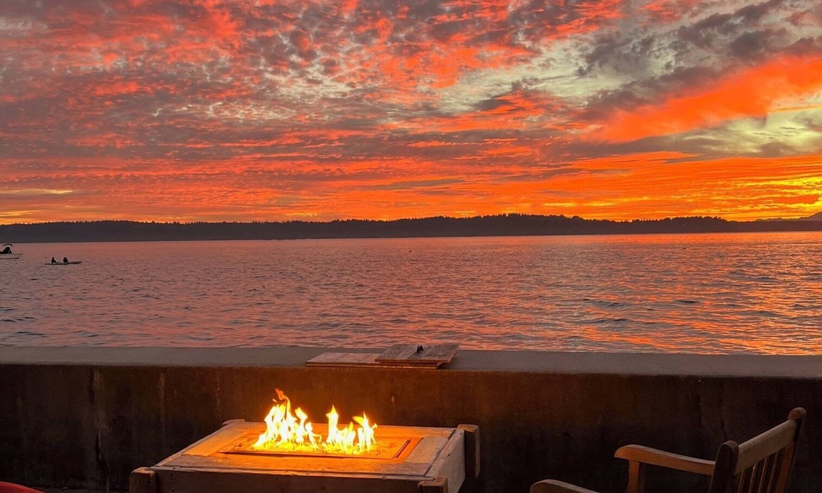 Endolyne Cottage | Waterfront Beach Cottage on Puget Sound/West Seattle