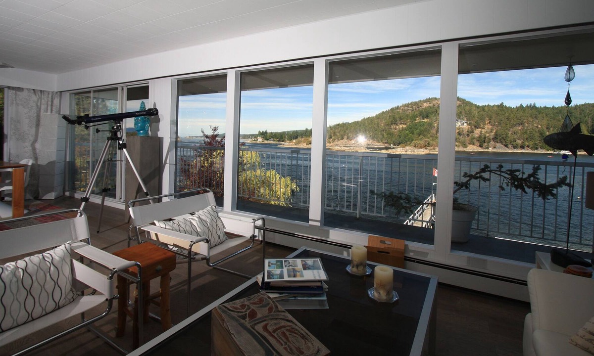 Irvines Landing House | Waterfront Beach House