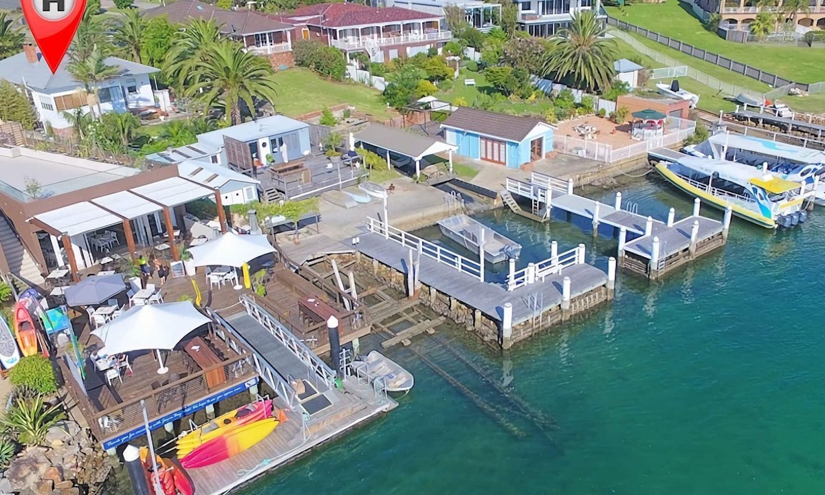 Huskisson House | Waterfront- Boathouse