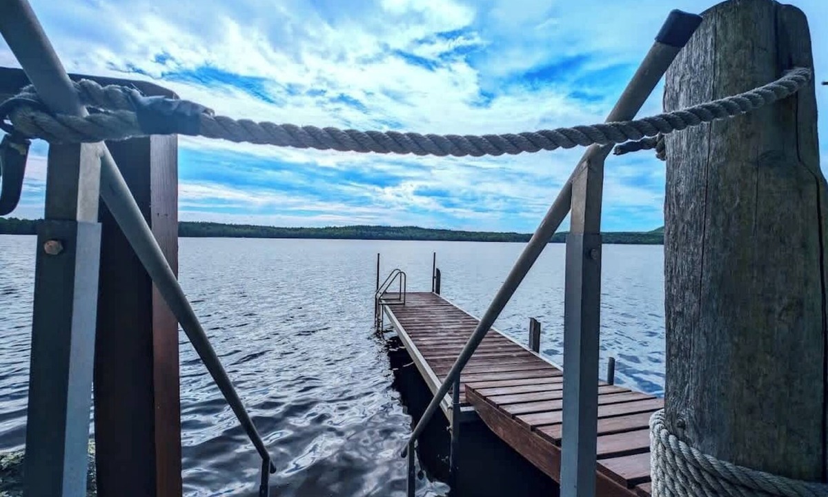 Sullivan House | Waterfront Cabin w/Kayaks & Fire Pit on Flanders Pond