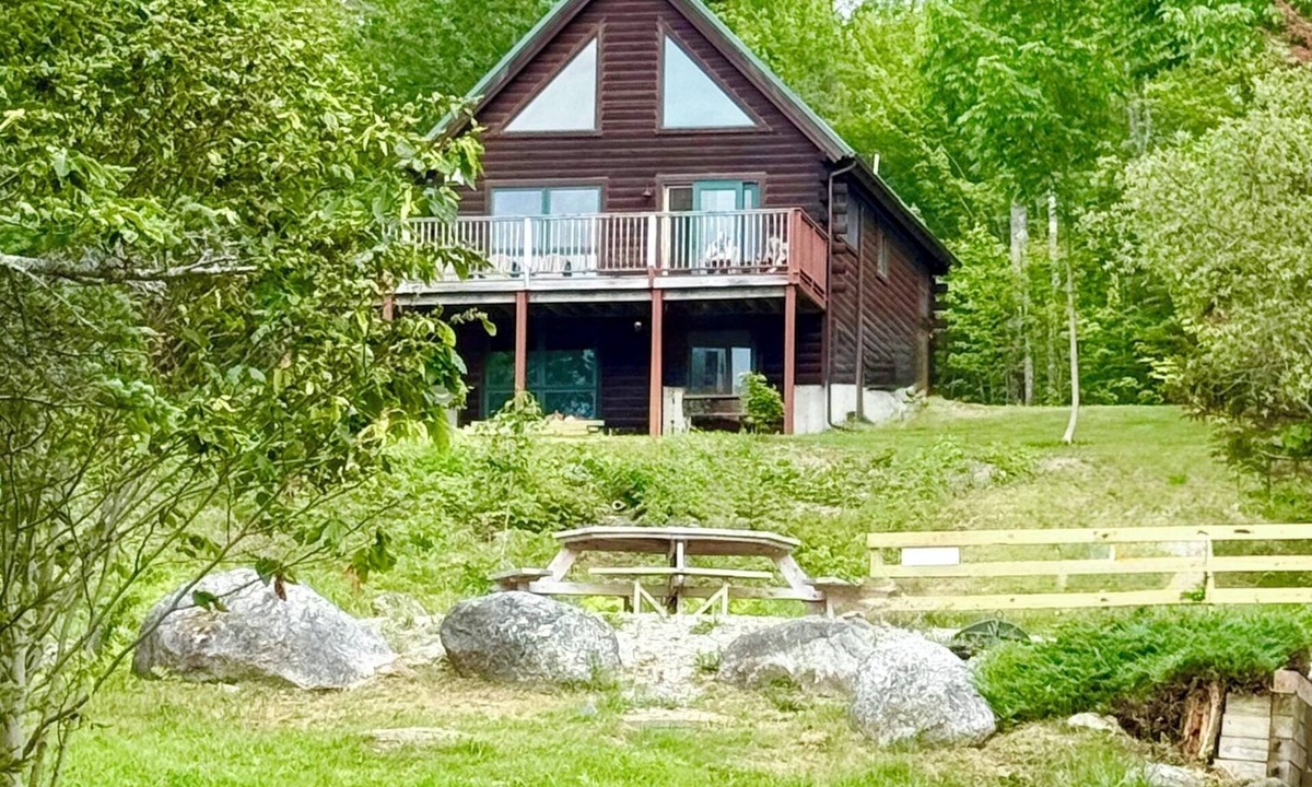 Bar Harbor Cabin | Waterfront Cabin with Private Beach in Bar Harbor. Minutes from Acadia National Park & Downtown Bar Harbor. Newly furnished 3-bedroom, two baths with game room, outdoor grill and fire-pit.