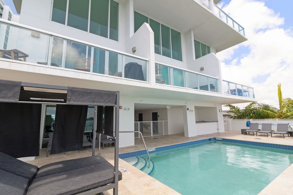 North Bay Village Hotel | Waterfront Condos by Sextant
