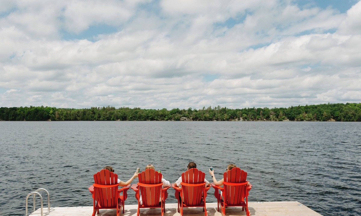 Frontenac Cottage | Waterfront Cottage, No Weed Swimming, & Beautiful Sunsets on Buck Lake, Westport