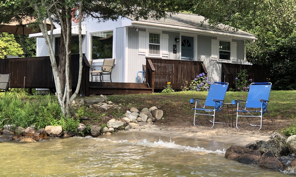 East Wareham Cottage | Waterfront Cottage on White Island Pond w/private beach. Pet-Friendly!