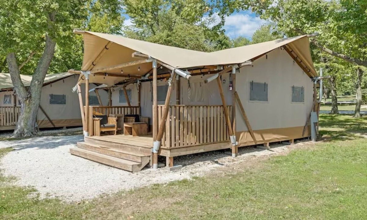 Pittsfield House | Waterfront Cottage | Steps from Pine Lake & Resort Amenities | Ideal Family Stay