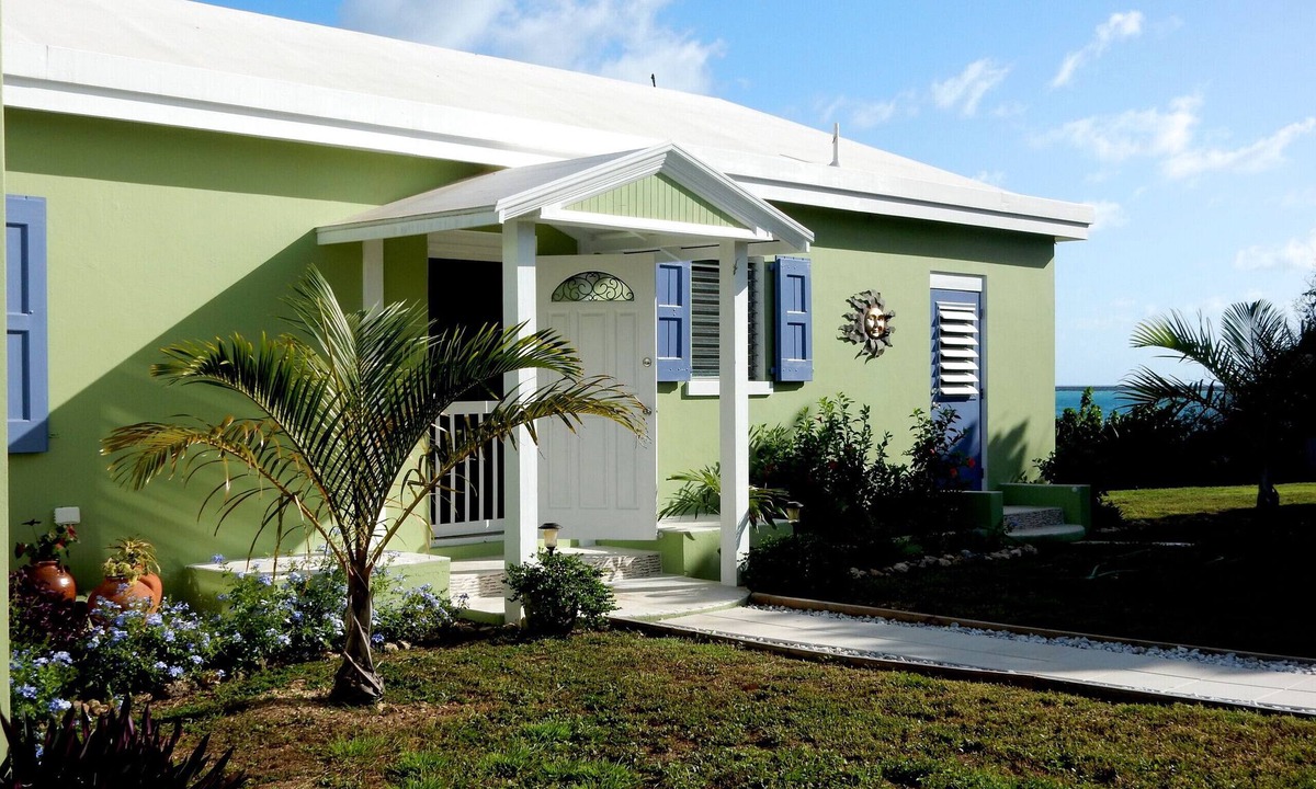 Estate Cane Garden Cottage | Waterfront Cottage on Private Estate