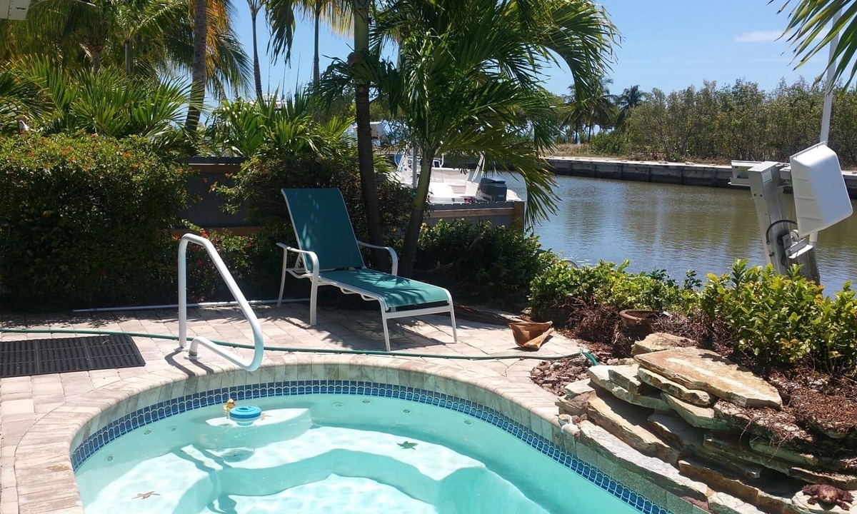 Marathon House | Waterfront, dock, easy ocean access, heated pool, walk to beach! Great location!