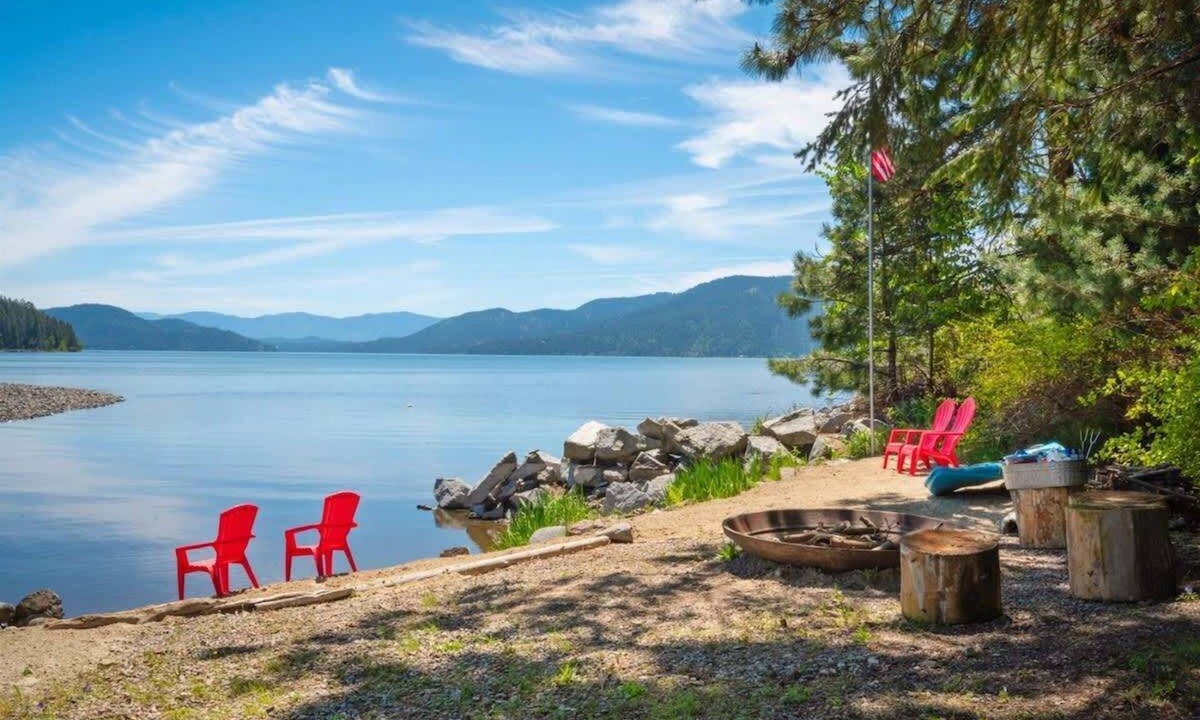 Ponder Point House | Waterfront, Dock, Lodge Home, Hot Tub, Teepee