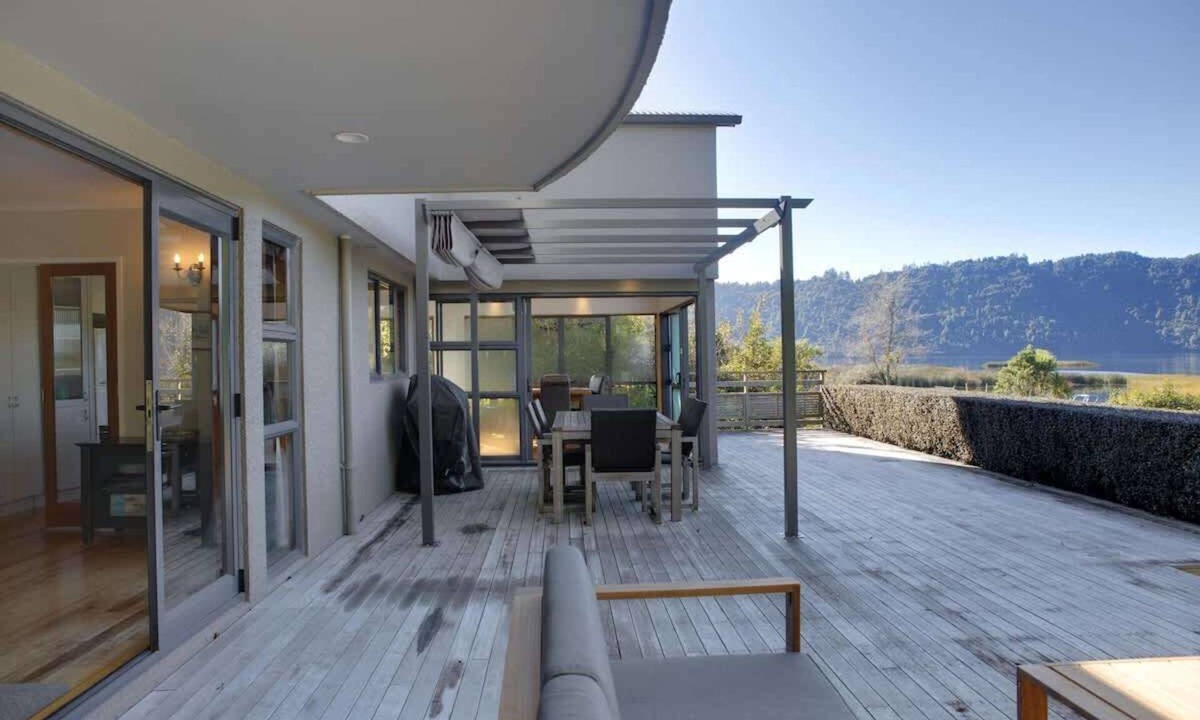 Lake Okareka House | Waterfront Escape | Lake Okareka Waterfront Living
