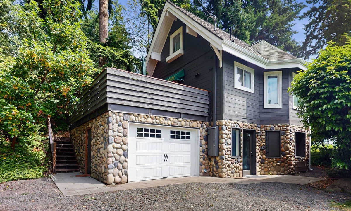 Indianola House | Waterfront Escape with Mountain Views, Loft & Coastal Charm