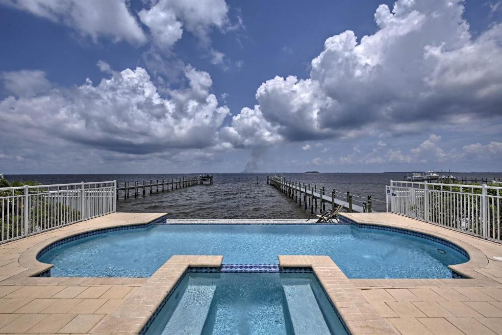 Apollo Beach House | Waterfront Gem w/Pool & Dock in Apollo Beach