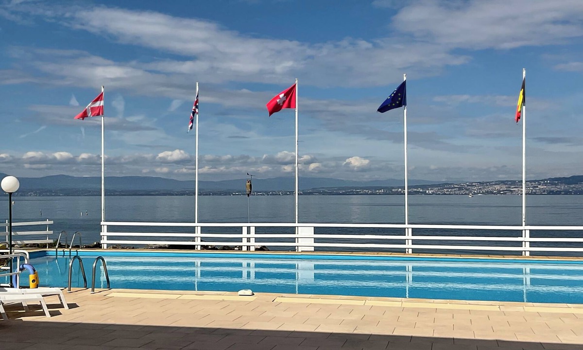 Maxilly-sur-Leman House | Waterfront house with pool near Evian-Les-Bains