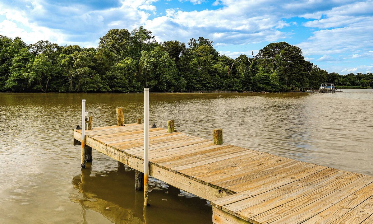 Marley Cottage | Waterfront Home on Marley Creek!