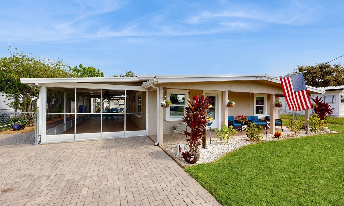 Buckhead Ridge House | Waterfront home with patio, central AC & private dock, close to Lake Okeechobee