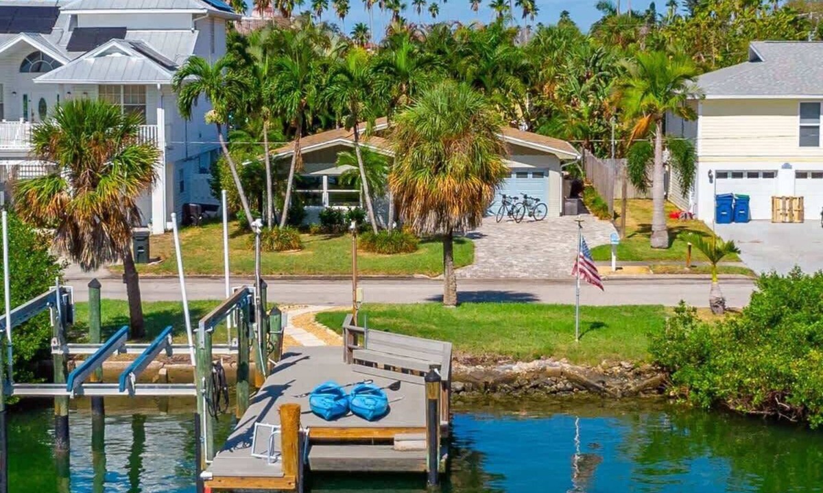 Don Cesar House | Waterfront House & Private Dock | Heated Pool!