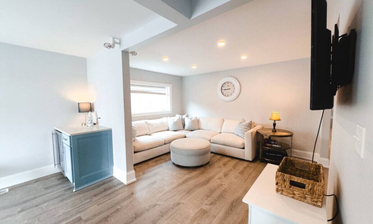Hyannis Villa | Waterfront Hyannis Home Near Ferry