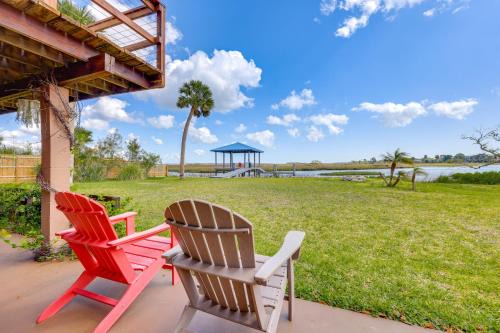 Arlington House | Waterfront Jacksonville Gem w/Dock + Game Room!