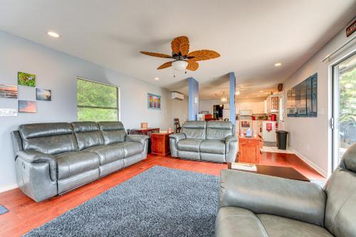 Burnet House | Waterfront Lake Buchanan Cottage w/Kayaks!