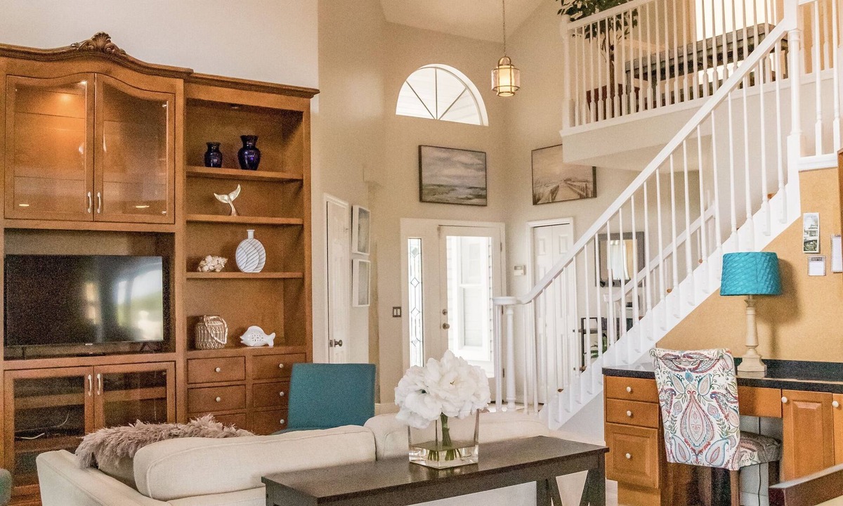 Safety Harbor House | Waterfront large villa with pool and game room near downtown, beaches, and parks
