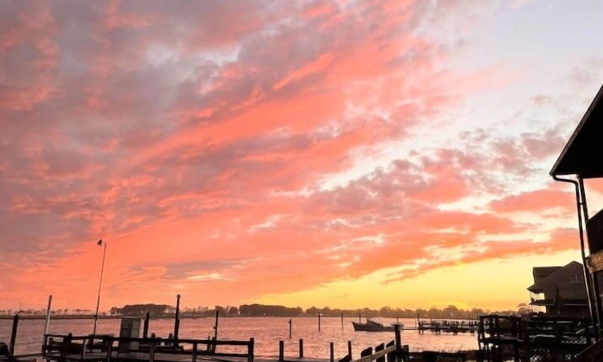 Chincoteague Condo | Waterfront! Light House views…