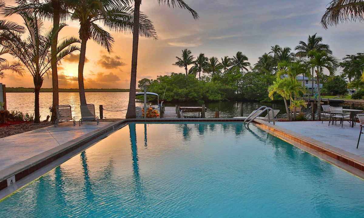 Matlacha Condo | Waterfront Matlacha Condo w/Patio + Pool Access!
