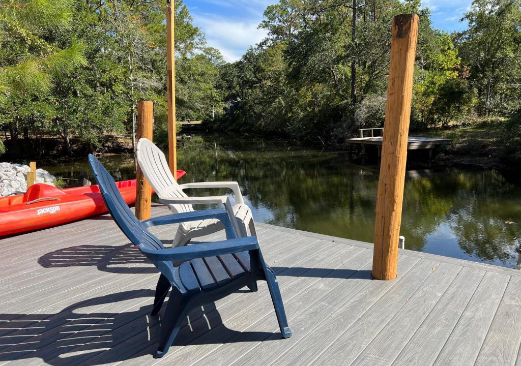 Florida Panhandle House | Waterfront Newly Renovated and Decorated 3brs home