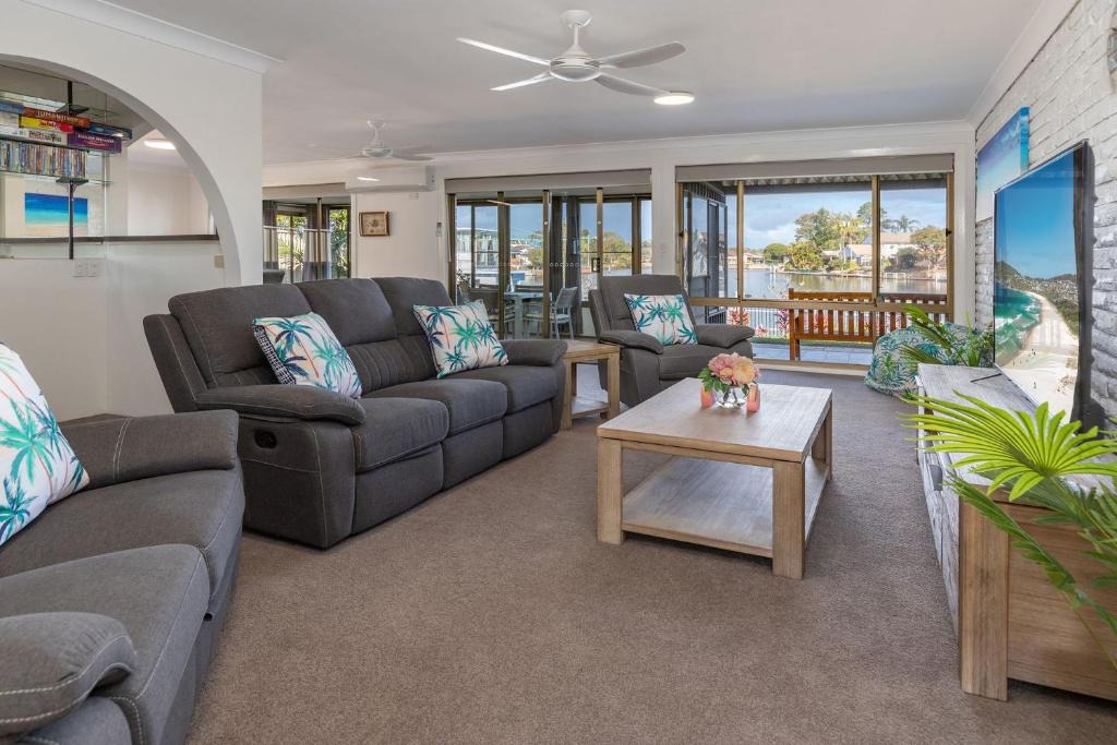 Forster House | Waterfront on Forster Keys
