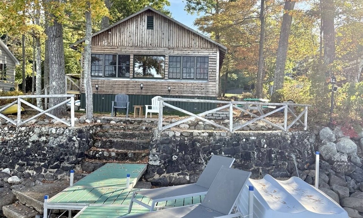 Standish Villa | Waterfront on Sebago Lake