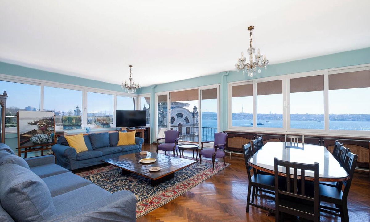 Kabatas Condo | Waterfront Penthouse Apt. with a Stunning View