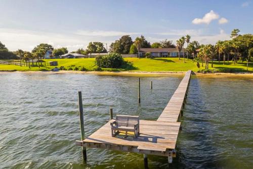 Ono Island House | Waterfront pet friendly home with Grill Wifi and gorgeous water views