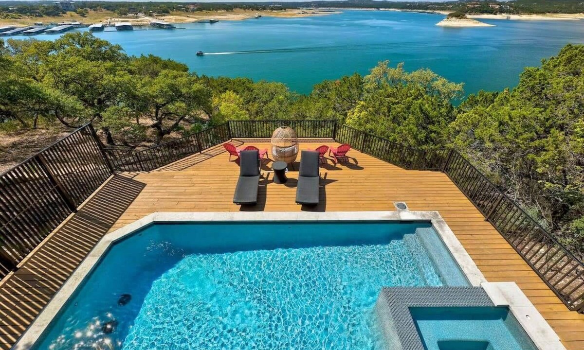 Volente House | Waterfront | Pool | Hot tub | Boat Dock