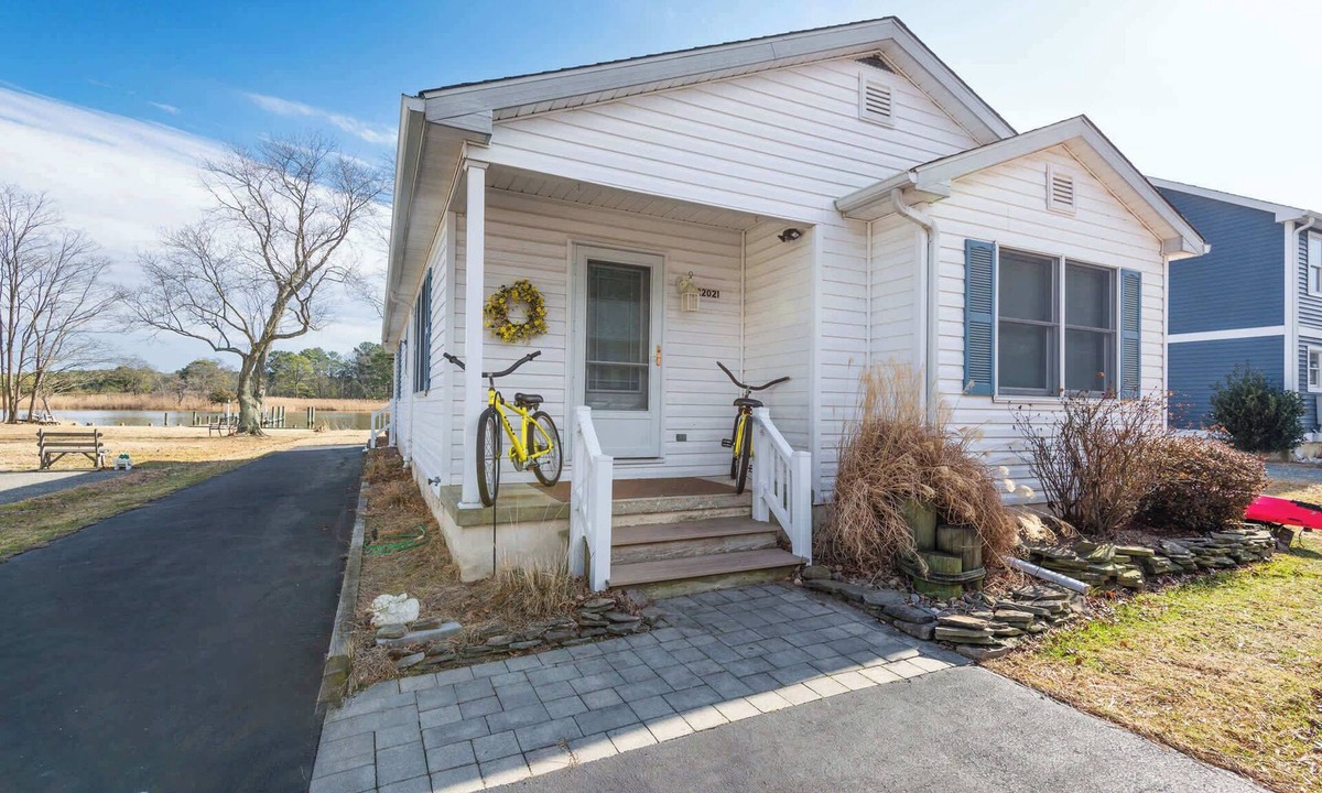 Rock Hall House | Waterfront! Private Dock, Boat Tie-Up & Near Town