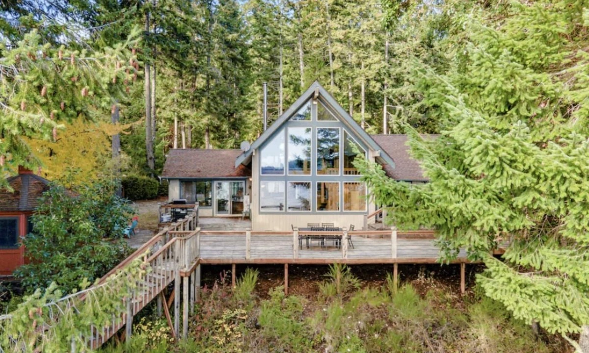 Eldon House | Waterfront Retreat: Eldon House on Hood Canal