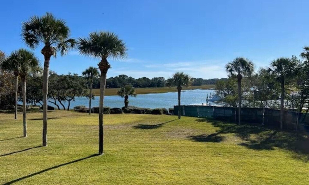 South Beach Condo | Waterfront Sea Pines Studio - Steps to Beach & Salty Dog - Sunrise & Marina View