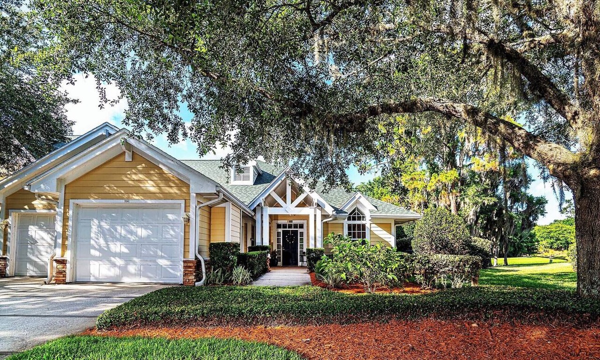 St. Augustine Condo | Waterfront-screened lanai-BBQ - sleeps 7 - community pool & hot tub!