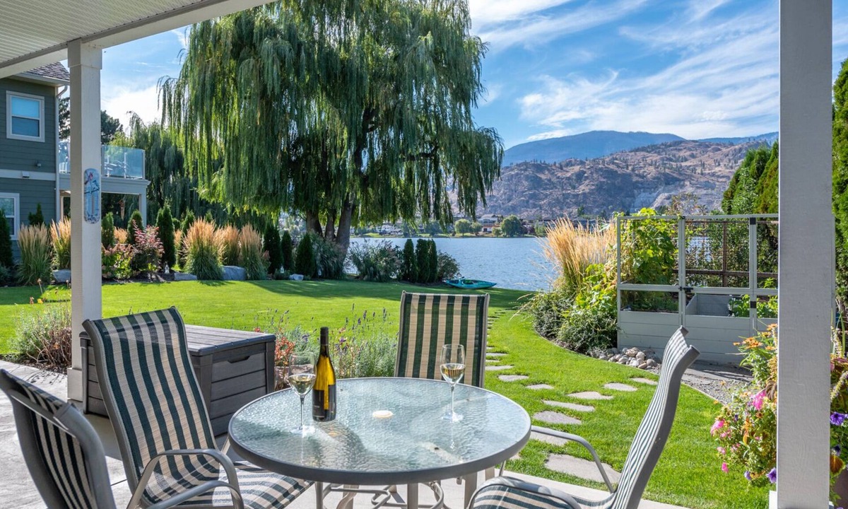 Oliver House | Waterfront self-contained 1 Bedroom Suite - Sleeps 2