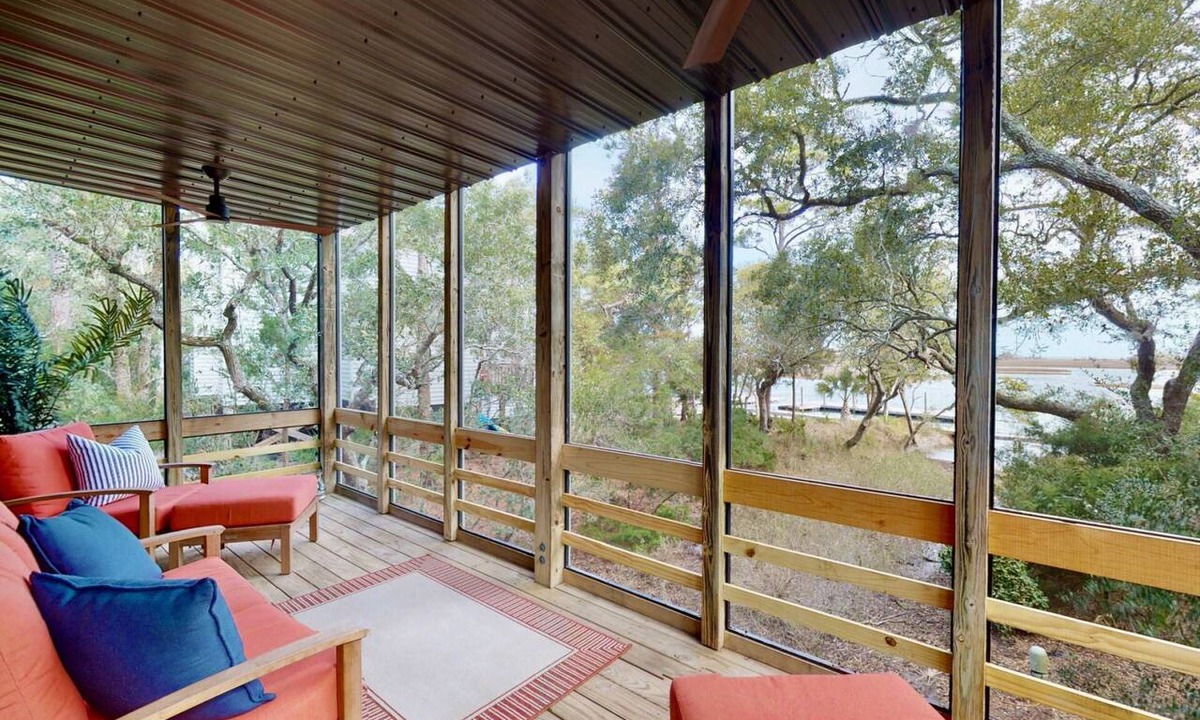 Bald Head Island Condo | Waterfront Timbercreek Condo w/Screened Porch, Steps from Pool+Dock, Kayaks, Bikes, BHI Club w/Golf