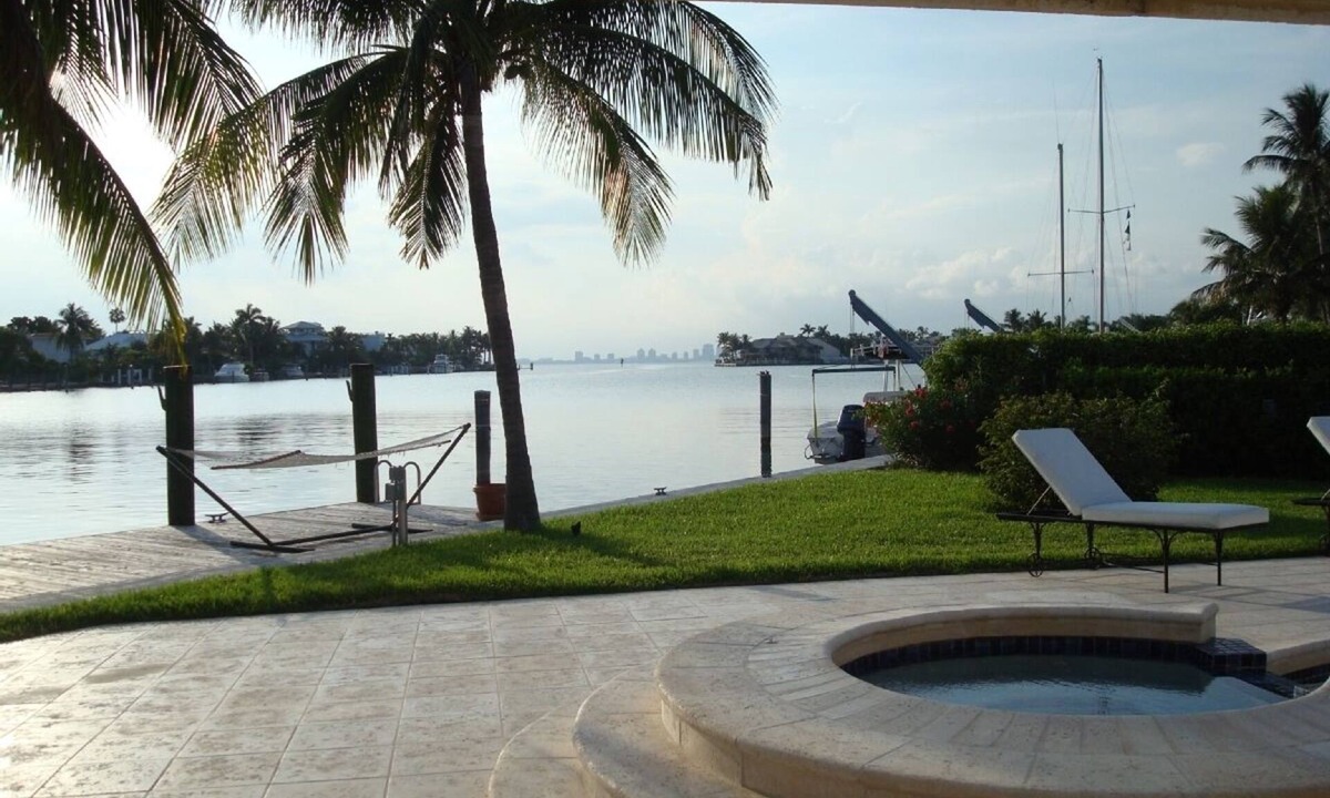 Key Biscayne Villa | Waterfront views from every room facing Miami