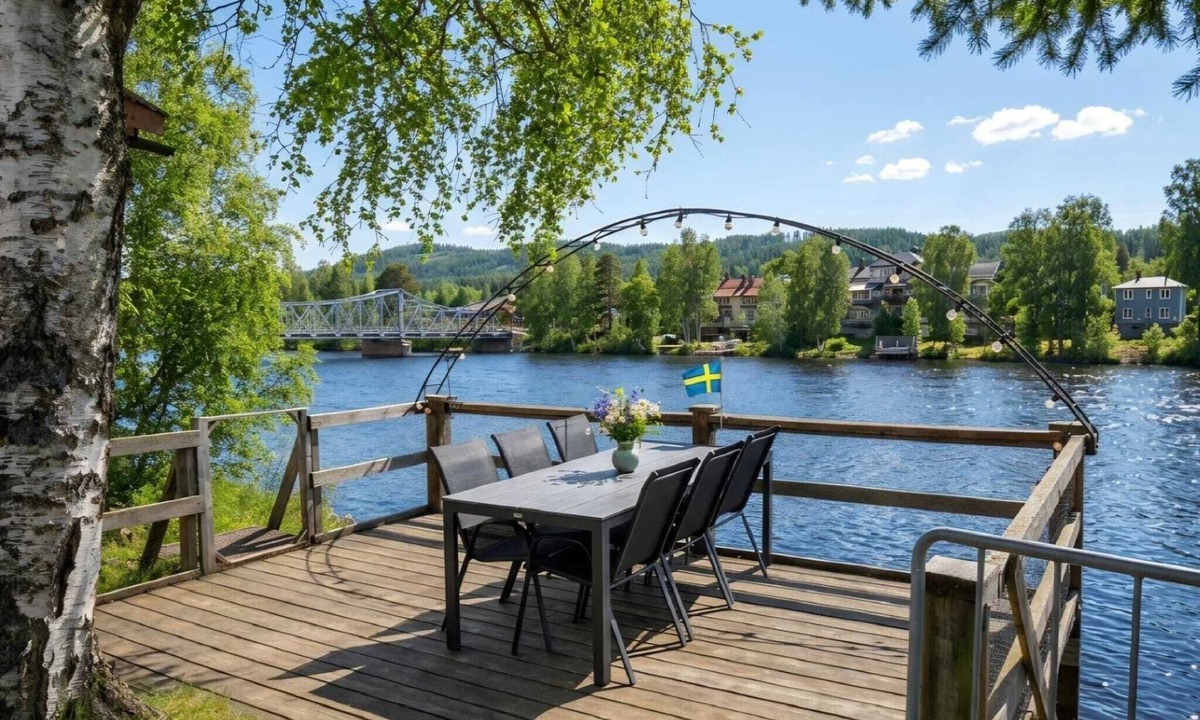 Torpshammar Villa | Waterfront Villa | Private Jetty | Family and Kids friendly | Scenic Views