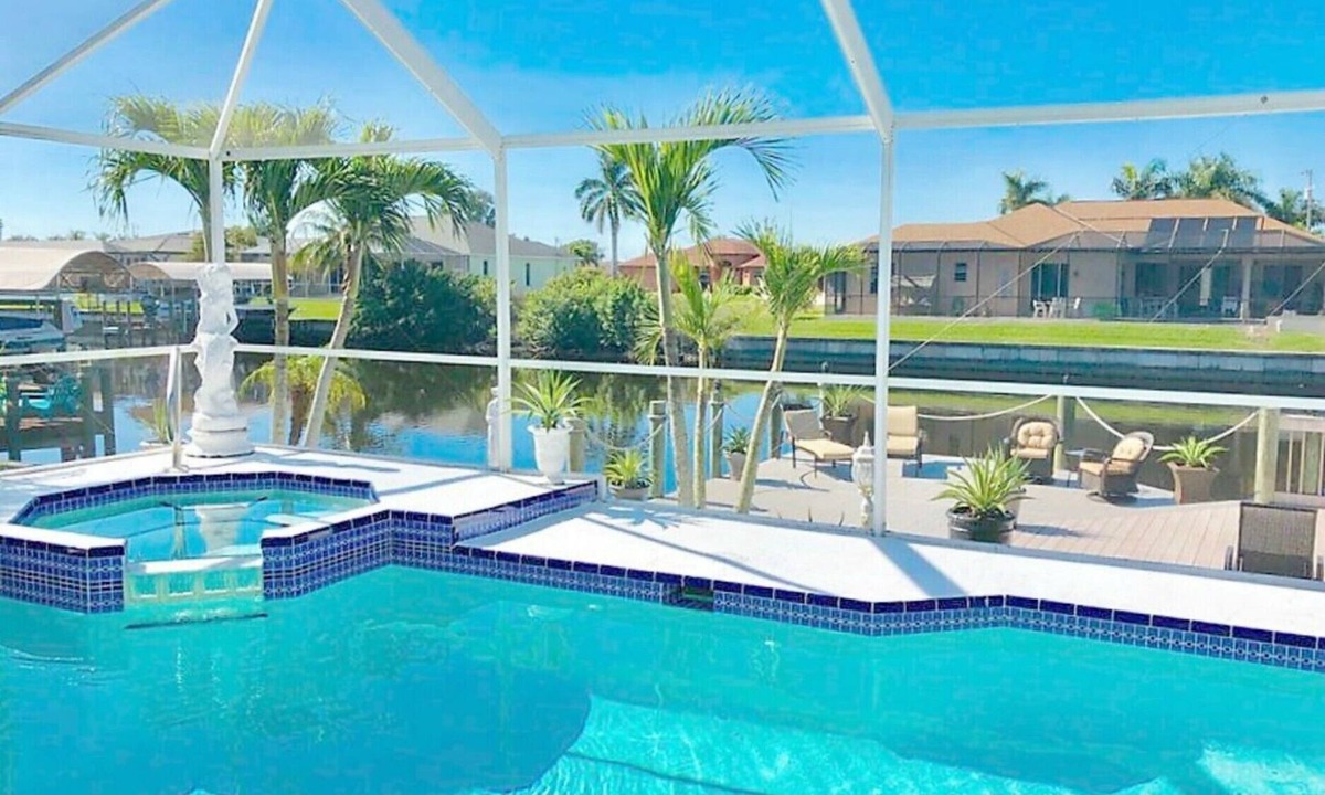 Cape Coral Villa | Waterfront Villa with Pool, Hot Tub and oversized dock ! Quick Gulf Access