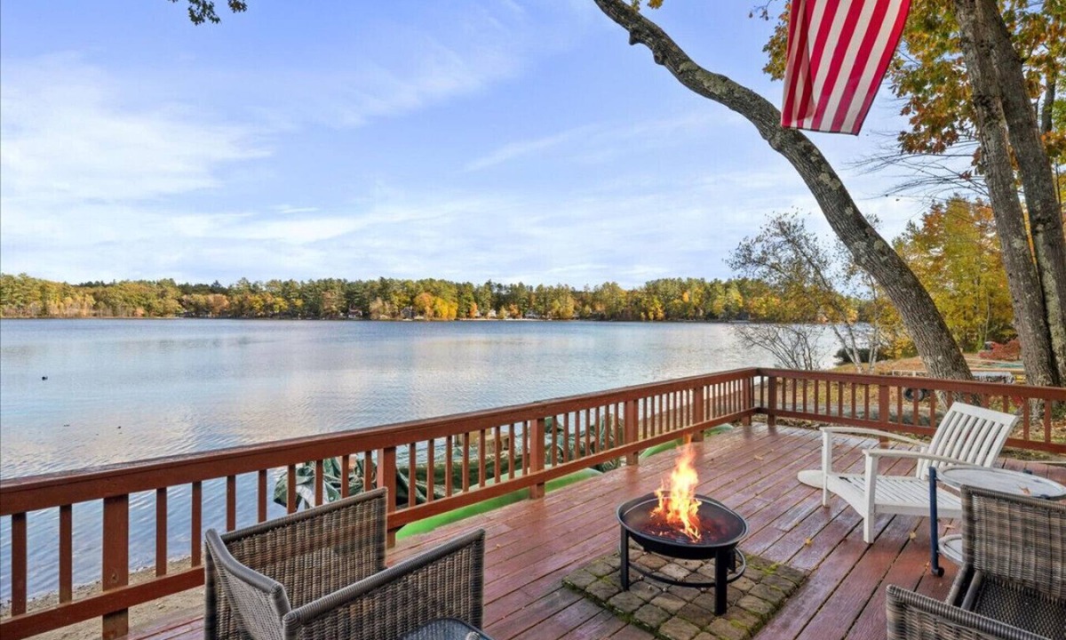 Acton House | Waterfront w/Prvt Dock & Firepit | Sleeps 8