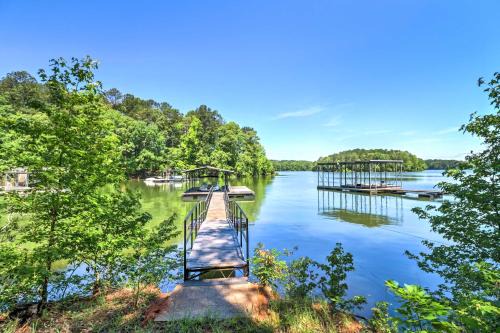 LaGrange House | Waterfront West Point Lake Cabin w/Private Dock!