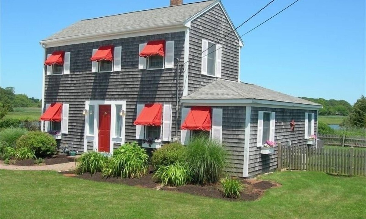 Centerville House | Waterfront with Kayaks Amazing Views Pets Walk to Craigville Beach