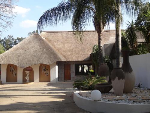 Rustenburg Cabin | Waterglen Guest Lodge