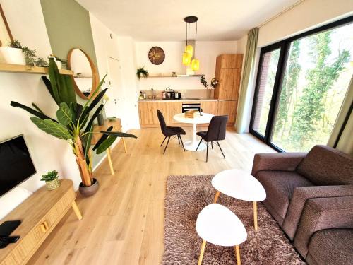 Waterloo Apartment | Waterloo Downtown Park
