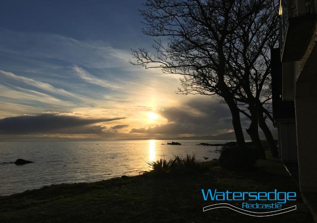 Moville House | Watersedge Redcastle