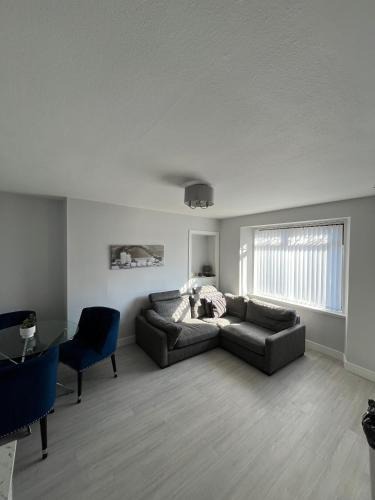 Elgin Apartment | Waterside Apartment