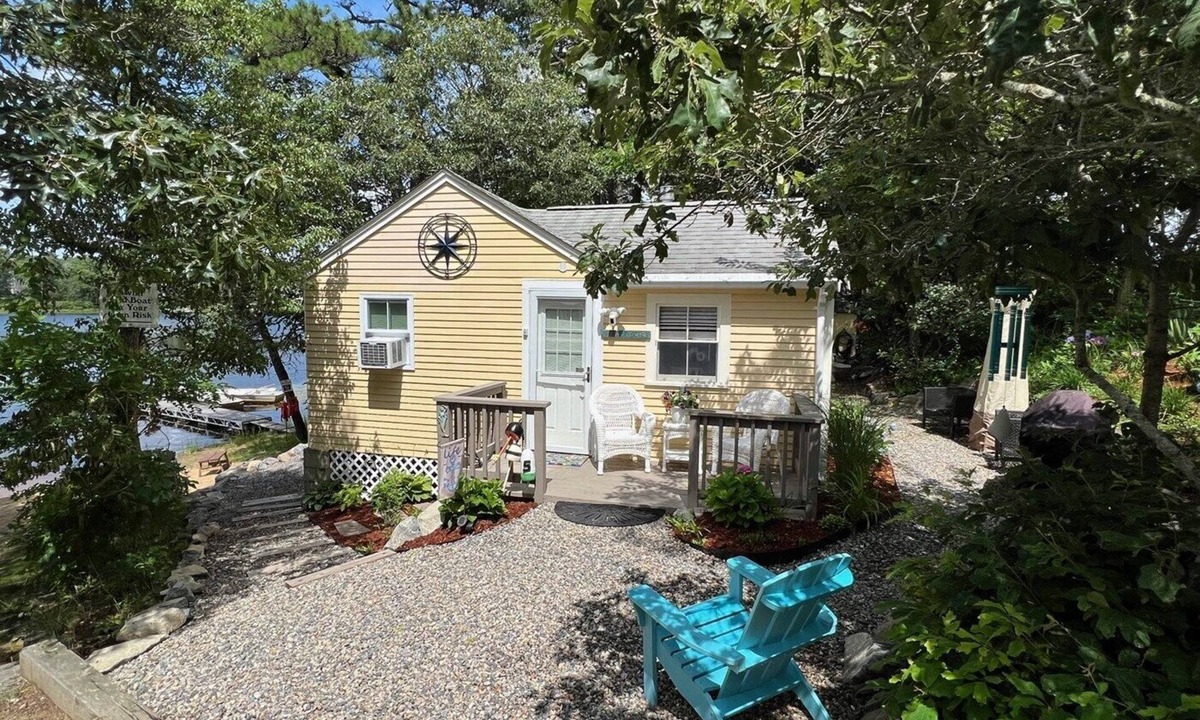 Eastham Cottage | Waterside Eastham Cottage with Quintessential Cape Cod Charm