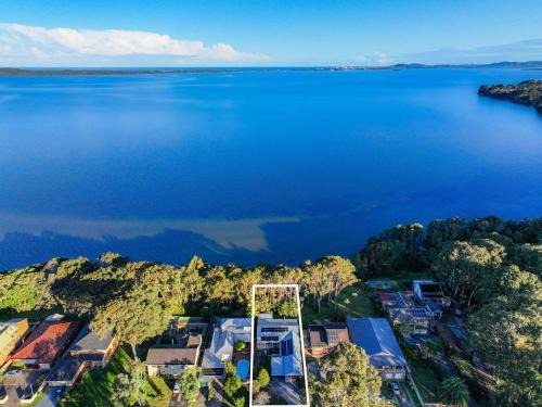Tegerin House | Waterside Whispers