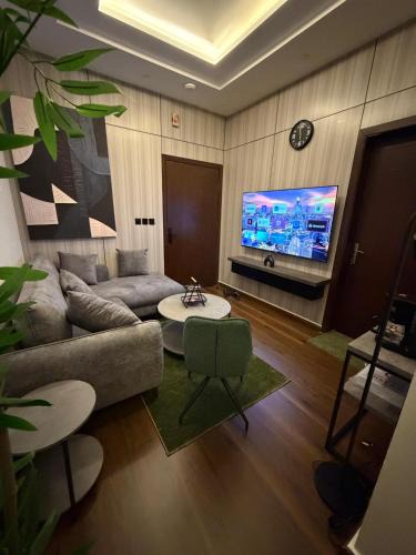 Hera Street Apartment | Wave24 By Roving Resdince